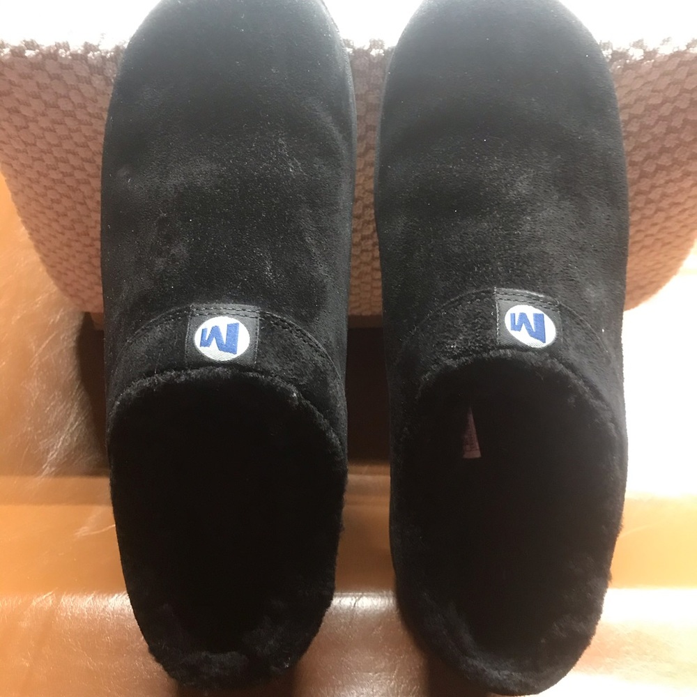 Black Merrell lined clogs